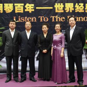 初中生女孩与男孩做爱视频
